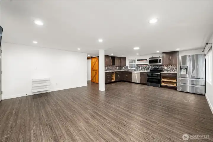 Living Room.Kitchen/Dining Room