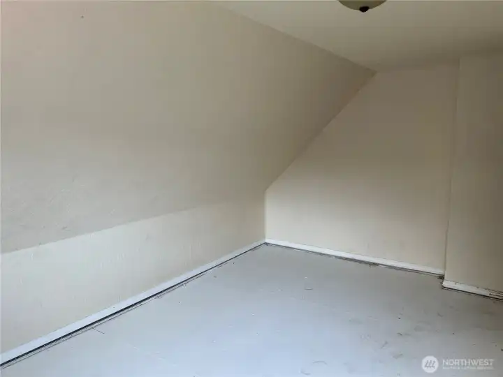 Upstairs Bedroom 2