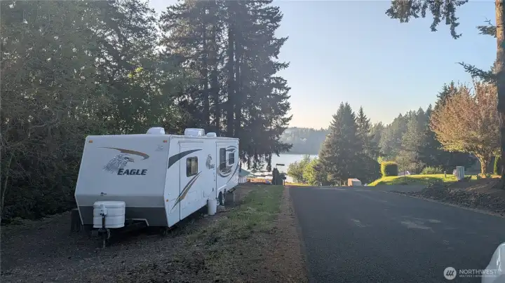RV Parking the lake is one minute away.
