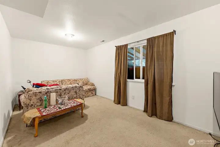 Bonus Room, could be 5th bedroom or office.