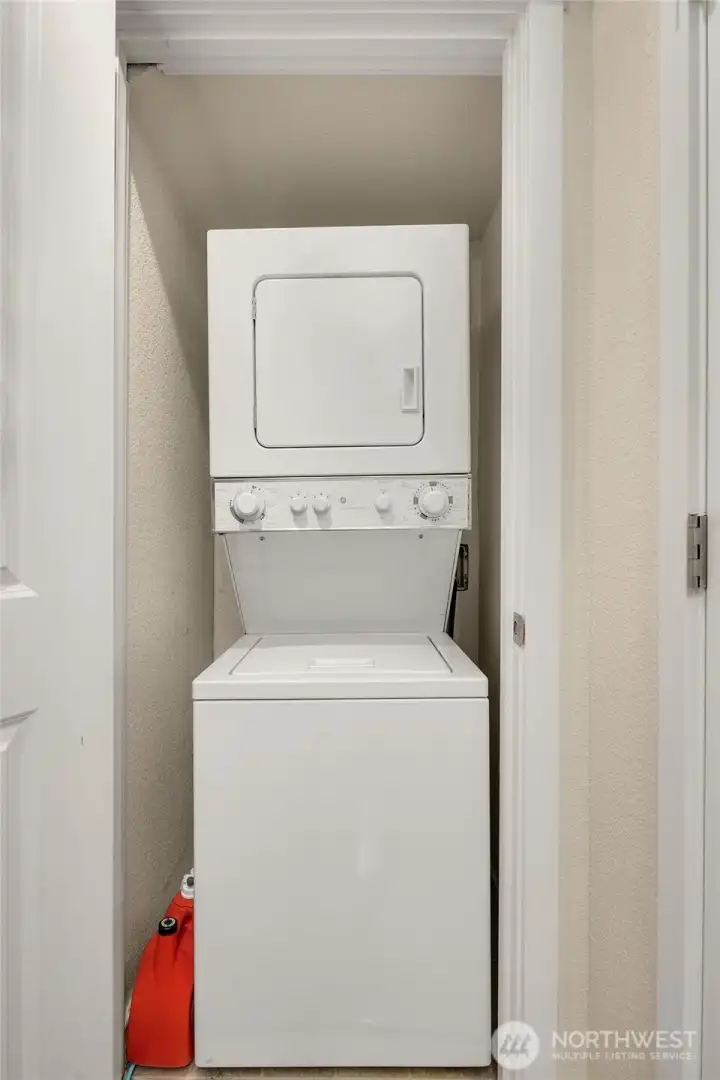 In-unit laundry In-unit laundry