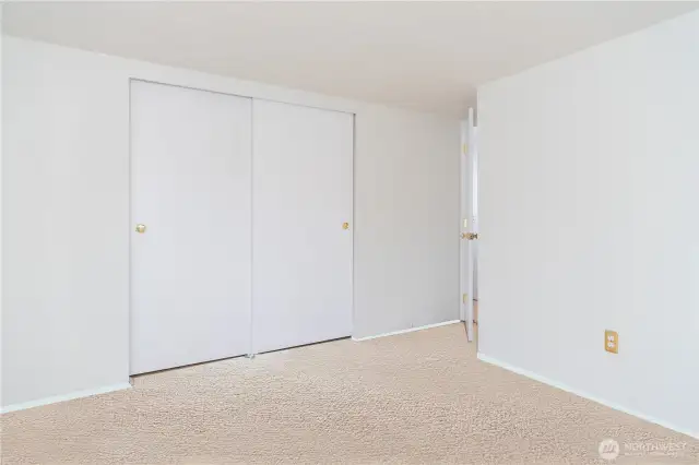 2nd bedroom-carpet to be installed