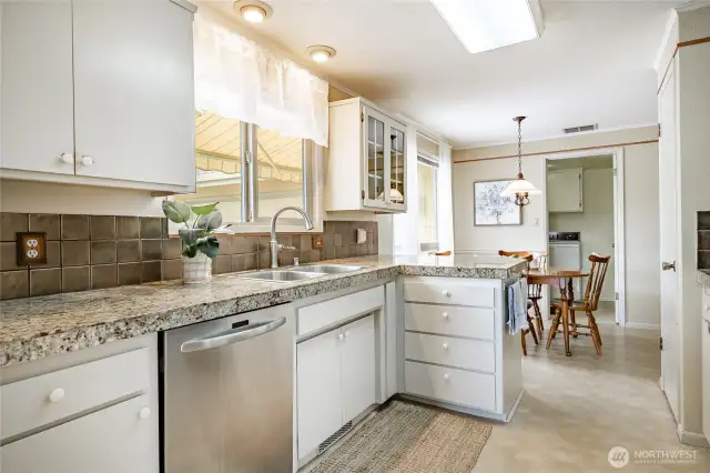 Kitchen with breakfast nook
