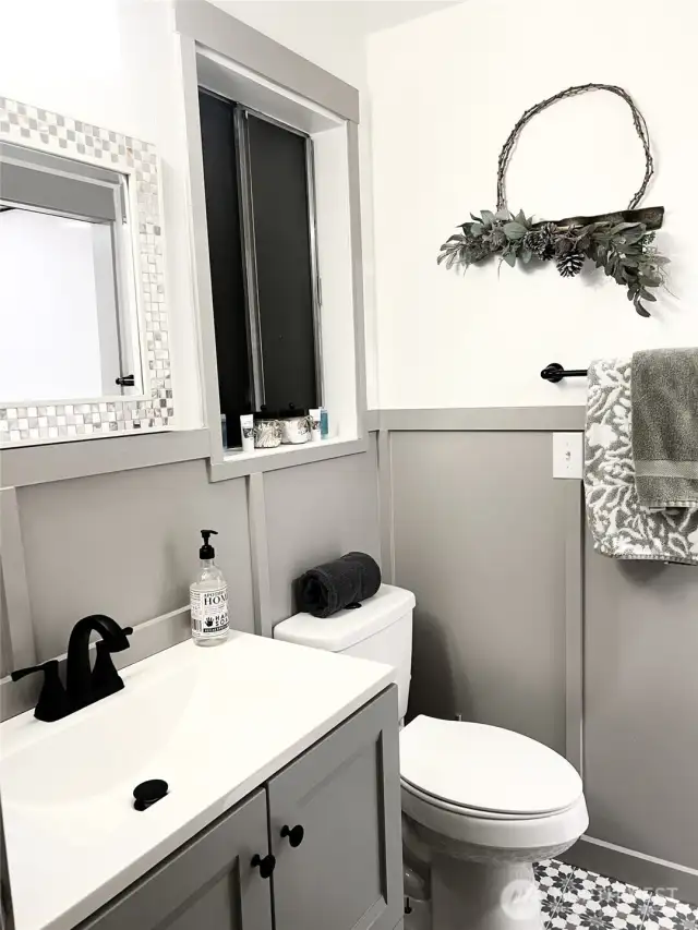3/4 bath just remodeled!