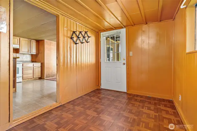 Big mudroom for all your gear.