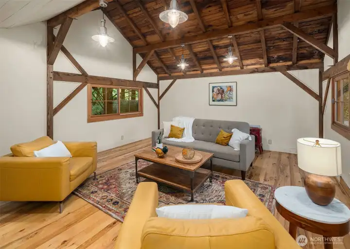 Wonderful spot for working from home, writing or short-term guests.