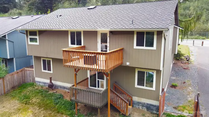 Enjoy two balconies!