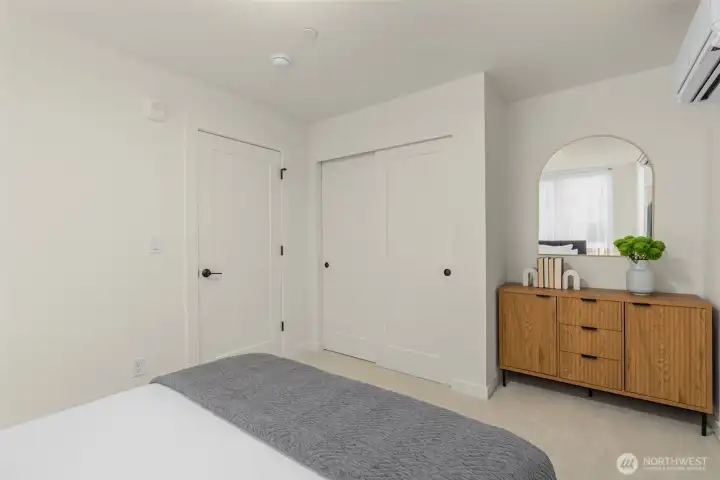 A room designed for rest. Clean lines, soft light, and just the right touch of texture help you wind down and recharge.