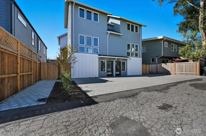 1 parking space in back off the alley