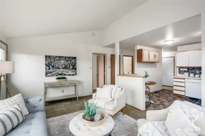 Greatroom to Kitchen