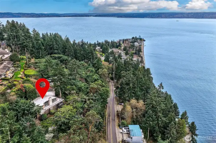 Take a look at how this 3TP home sits on the hillside