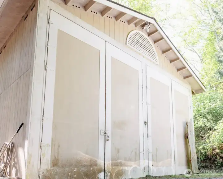 RV or car garage or workshop
