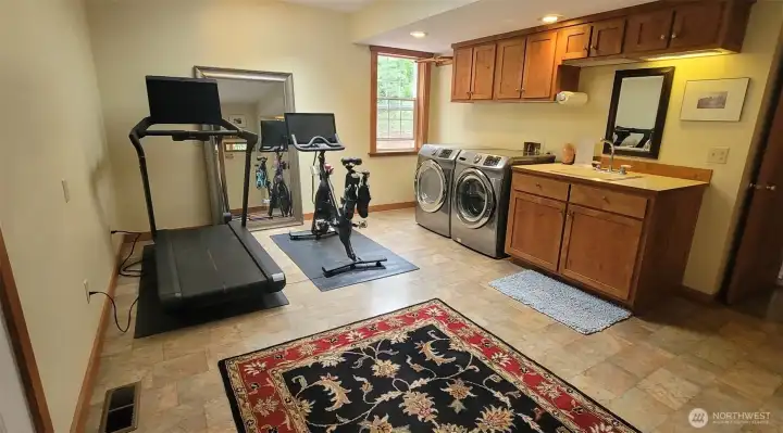Laundry & fitness center