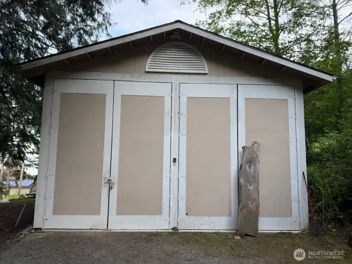 Store a boat and an RV or use it as a massive shop or art studio.