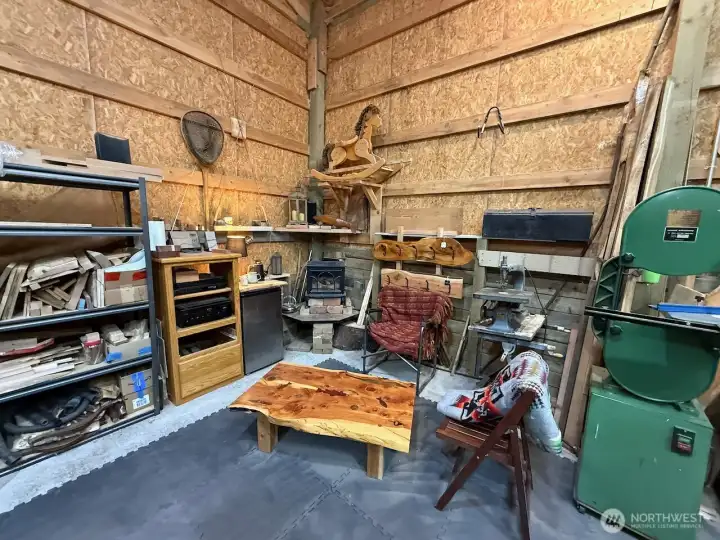 Break space in the wood shop