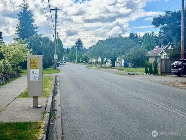 Walk friendly neighborhood with wide sidewalks. This photo is looking West on Columbia St.