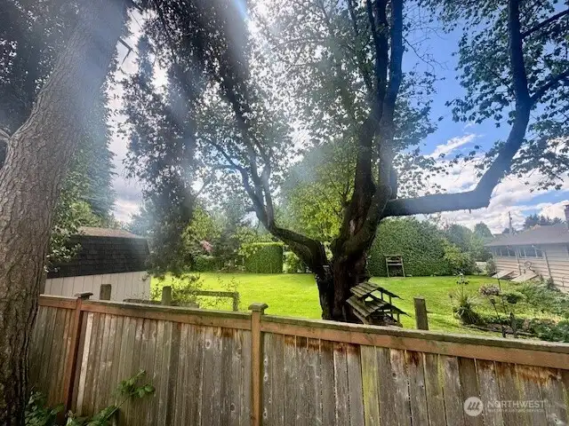 This lot is the middle lot of a 3 lot short plat off W. Columbia St. in the heart of old town Monroe.