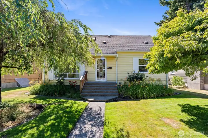 Opportunity knocks! Whether you are seeking a highly productive university rental or a feature-packed personal residence, this 4-bedroom, 3-bathroom home (+ a half finished / half storage basement) functions amazingly well to check every box. The light-filled interior boasts a good-sized living room alongside a formal kitchen and dining space that opens directly to the deck and spacious, fully fenced yard. Designed for comfort, the property features a bathroom on each floor, updated vinyl windows, durable siding, central heating, an established landscaped yard with a sprinkler system, and a detached 2-car garage with extra parking. Best of all, it offers an ideal location just a short walk away from the Proctor District, Jefferson Park, and the University of Puget Sound. Opportunity knocks! Whether you are seeking a highly productive university rental or a feature-packed personal residence, this 4-bedroom, 3-bathroom home (+ a half finished / half storage basement) functions amazingly well to check every box. The light-filled interior boasts a good-sized living room alongside a formal kitchen and dining space that opens directly to the deck and spacious, fully fenced yard. Designed for comfort, the property features a bathroom on each floor, updated vinyl windows, durable siding, central heating, an established landscaped yard with a sprinkler system, and a detached 2-car garage with extra parking. Best of all, it offers an ideal location just a short walk away from the Proctor District, Jefferson Park, and the University of Puget Sound.