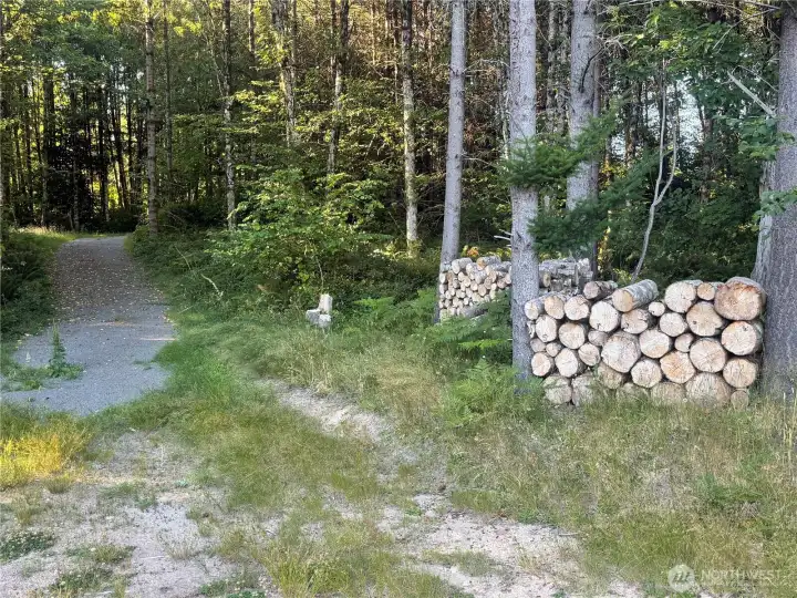 driveway to build site