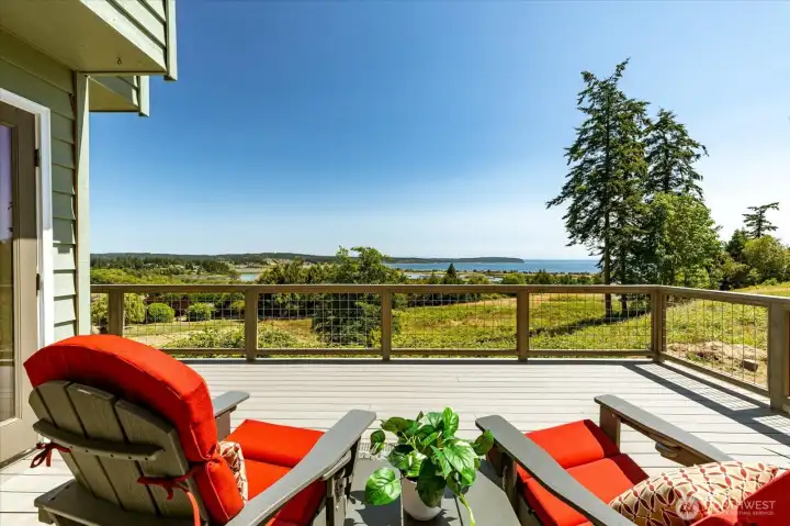 Relax and enjoy, the views are endless! Relax and enjoy, the views are endless!