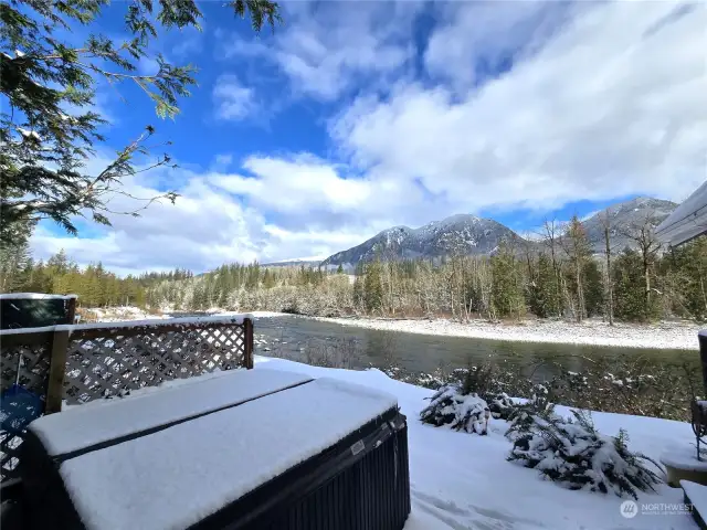 Hot tubbing in the snow is great fun. Especially with views like this.