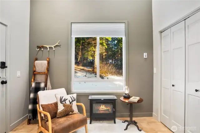 sitting area in 3rd room