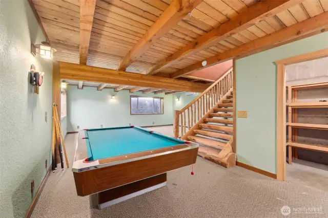 Pool table INCLUDED!!