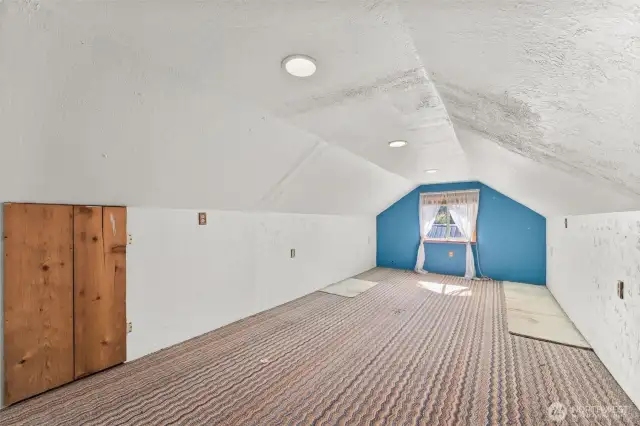 Upstairs office area.
