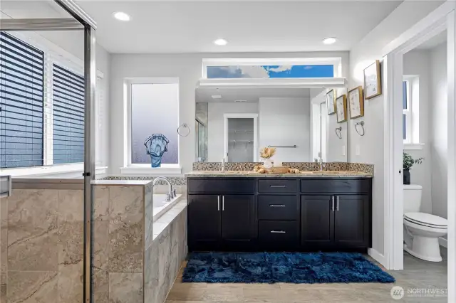 Primary bath: Stand in shower
