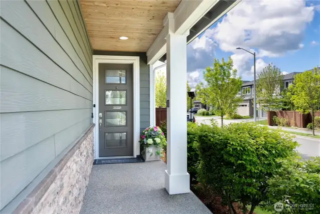 COVERED FRONT PORCH