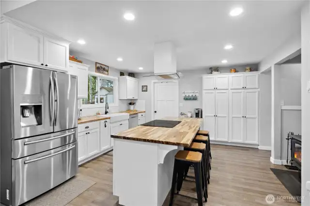 Storage anyone? Mudroom straight ahead