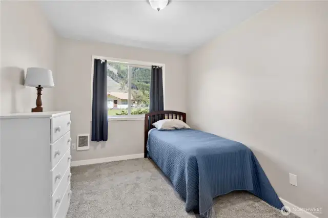 Bed 1.