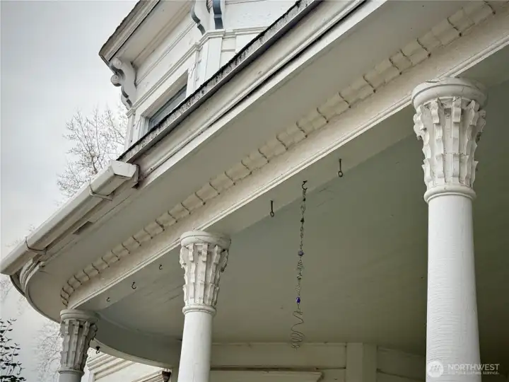 Fine woodworking details