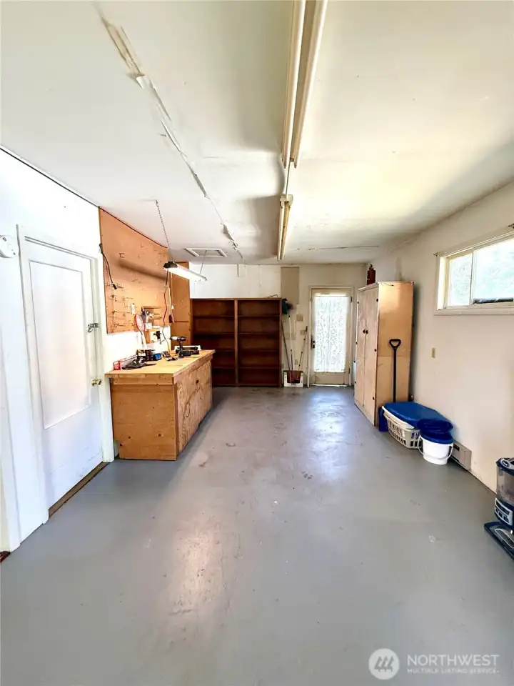 Storage area/workspace with outside entry