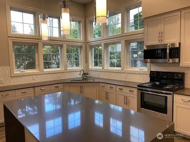 UPDATED CLUBHOUSE KITCHEN