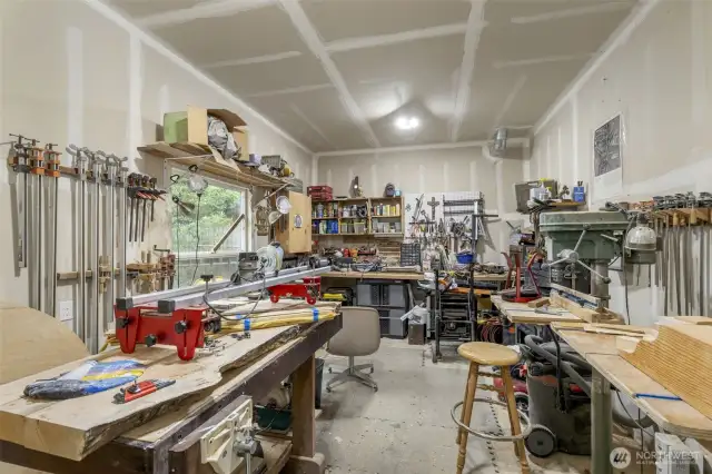 Workshop in garage