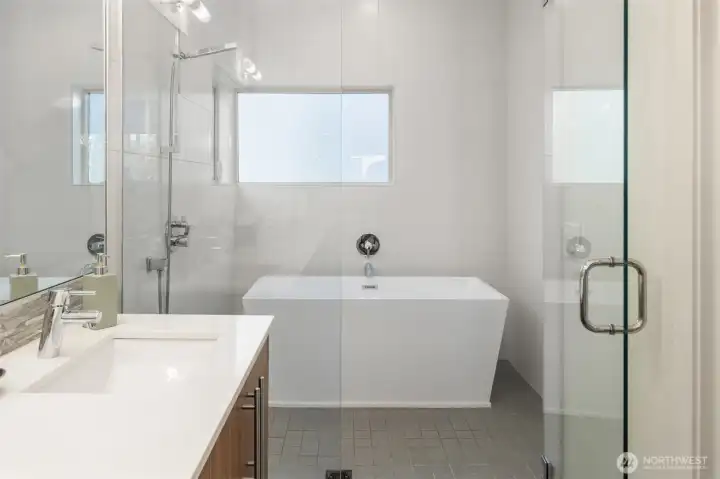 Primary bath