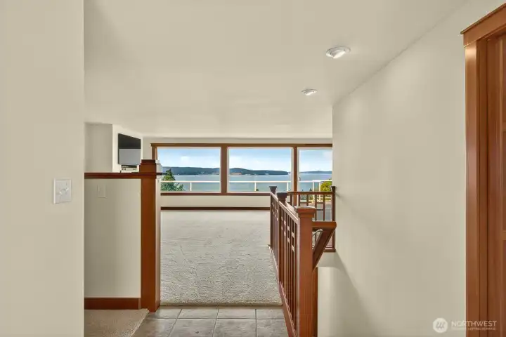 Foyer entry