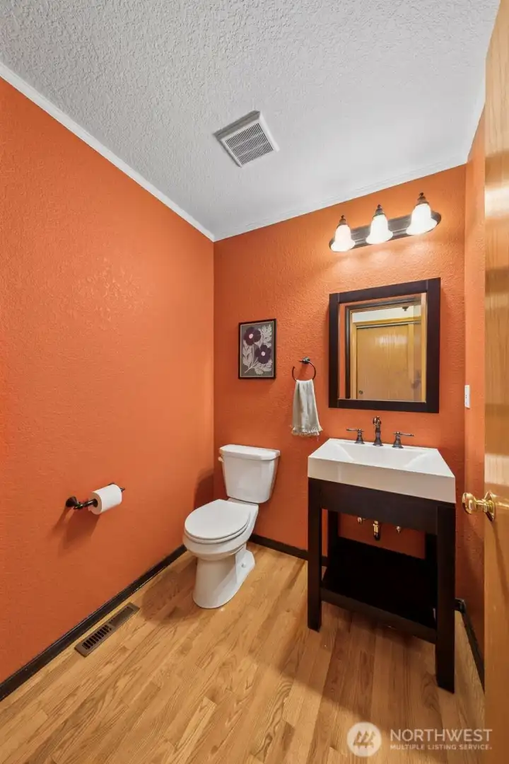 1/2 bath downstairs