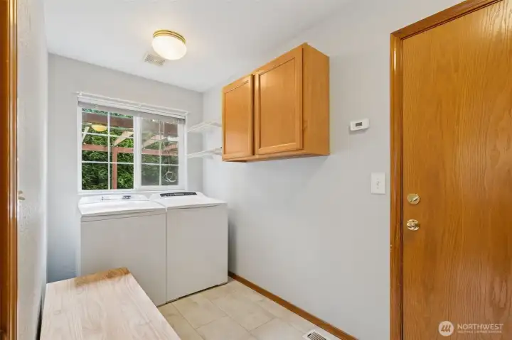 Laundry/mudroom off of garage