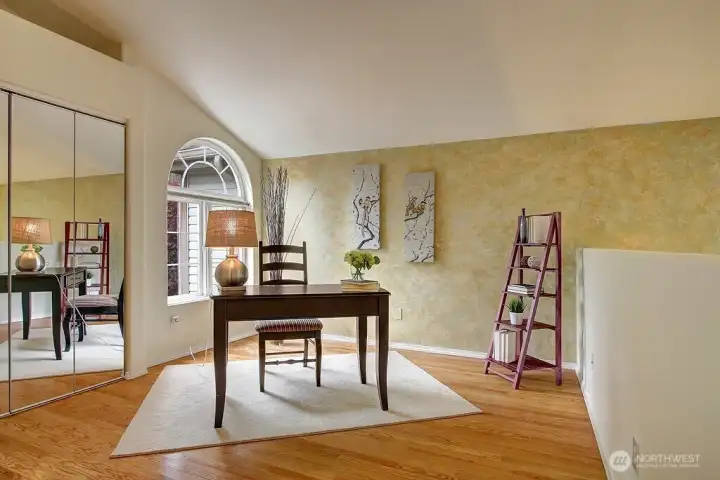 Upper level den, could be renovated to make 3rd bedroom