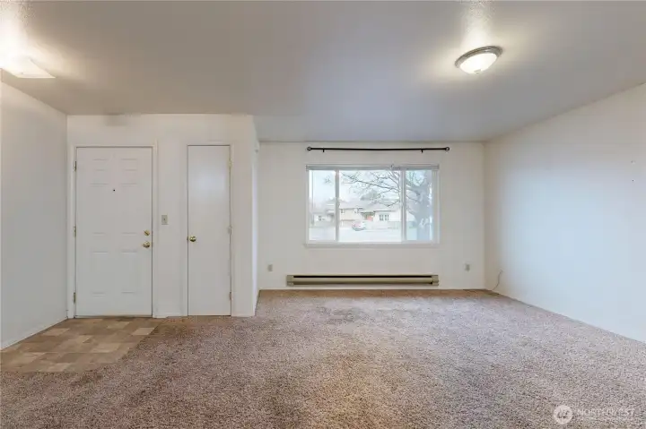 Vacant Unit, 249.