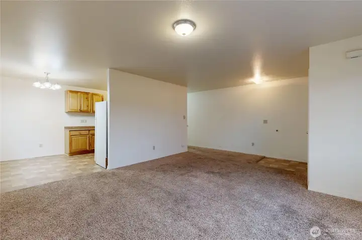 Vacant Unit, 249.