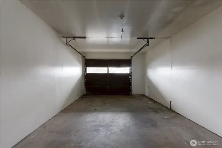 Vacant Unit, 249.