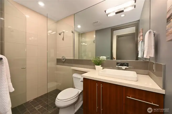 3/4 bath adjoins 2nd bedroom