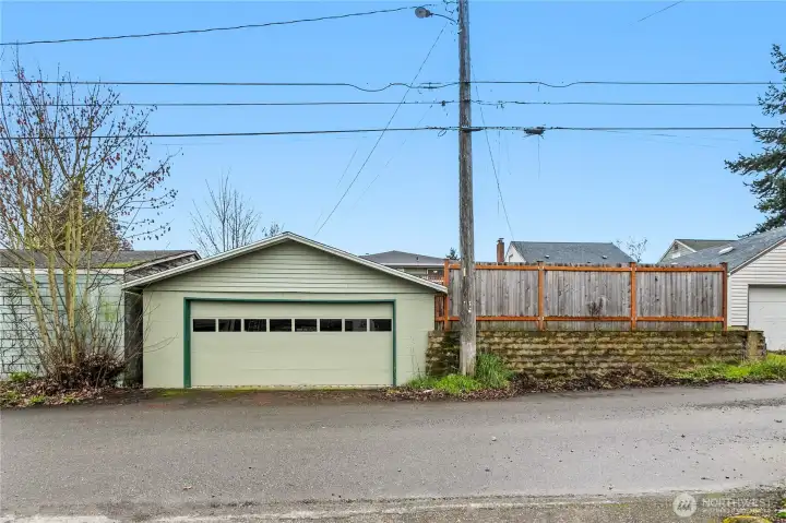 Back Ally way garage