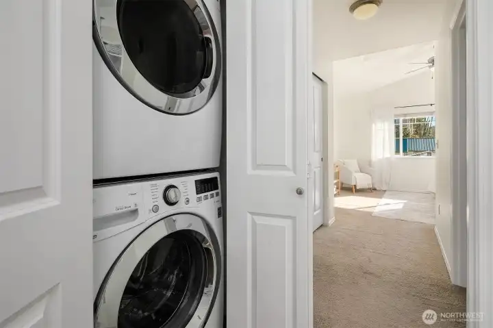 W/D are conveniently located near the bedrooms.