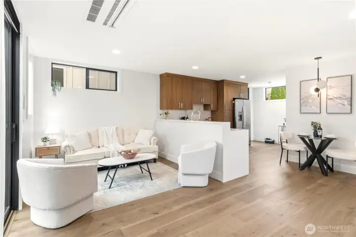 Very open layout allowing flexibility for different furniture configurations