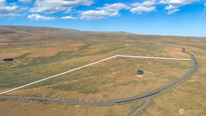 Property lines are approximate for reference only