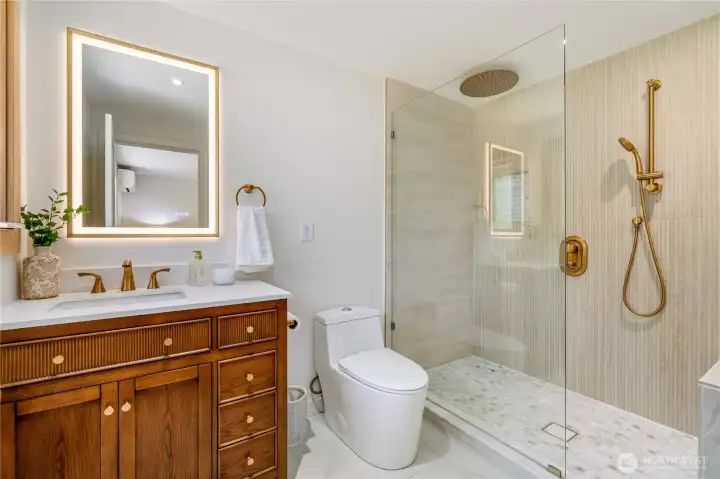 New ensuite bathroom, primary bedroom